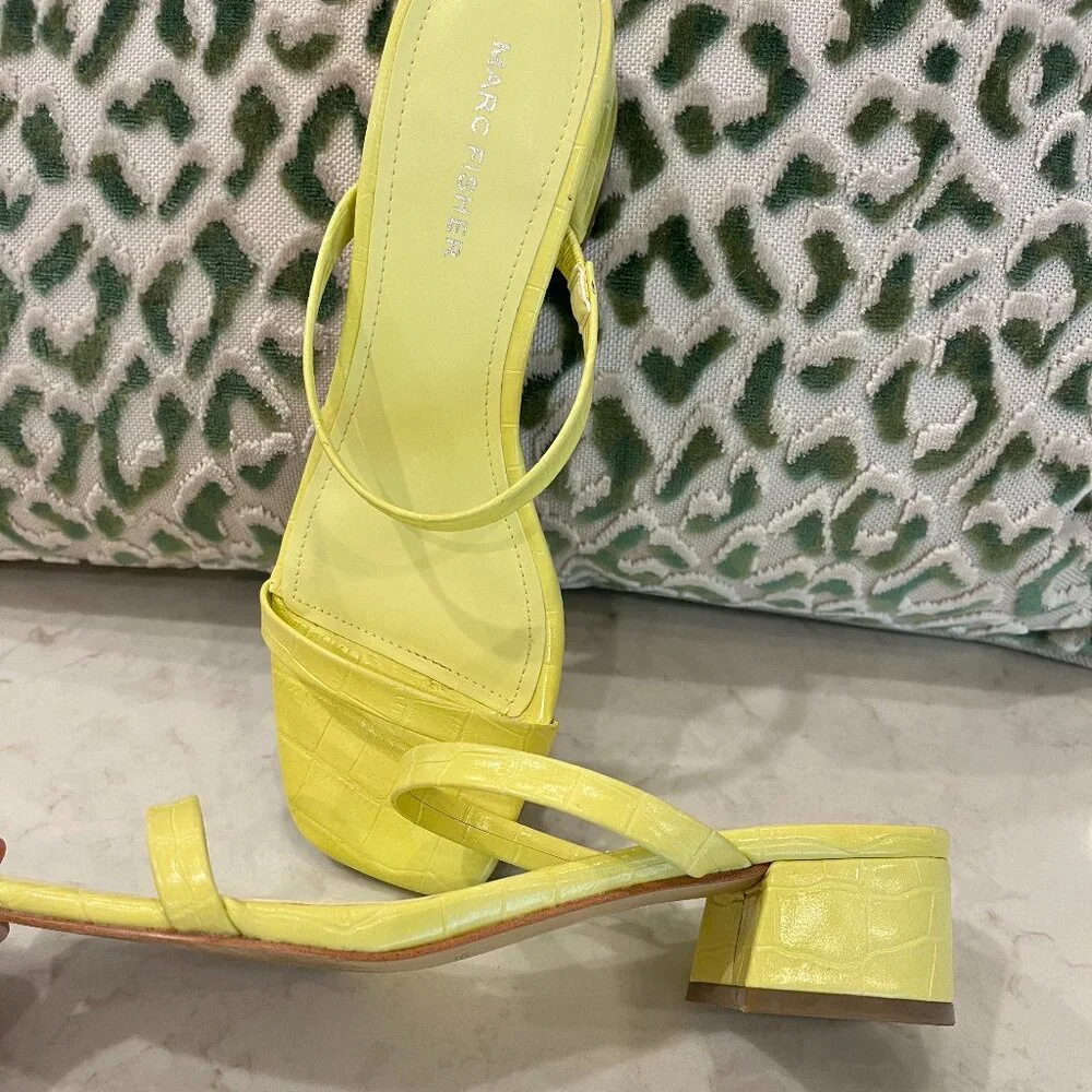 Marc Fisher 7.5 Yellow Sandals - Picture 2 of 8